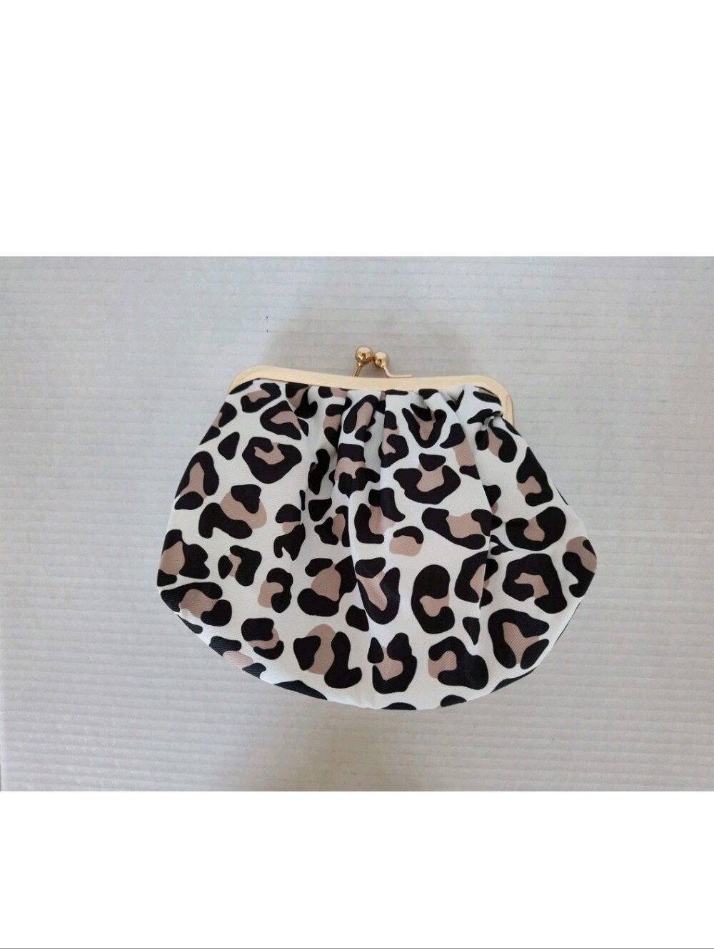 The Vintage Cosmetic Company Leopard Print Makeup Bag Kiss Clasp Pink Lining